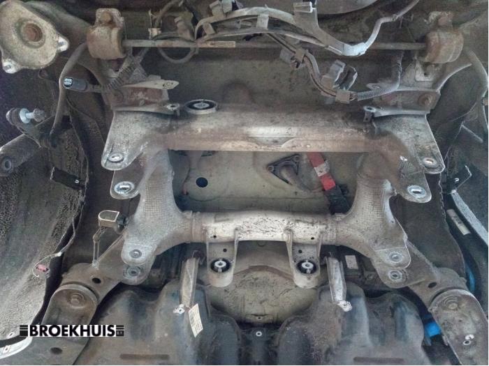 Gebruikte Subframe BMW 5 serie (F10) 528i 24V Prijs € 150,00 Margeregeling aangeboden door Autobedrijf Broekhuis B.V.