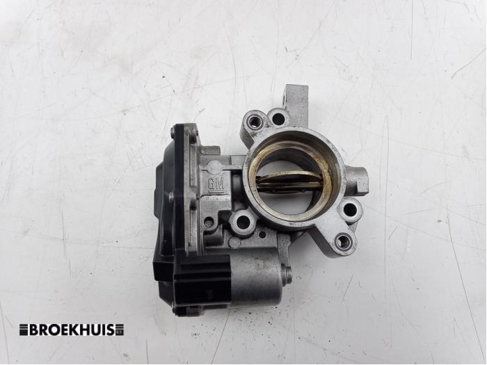 Gebruikte Gasklephuis Opel Corsa E 1.3 CDTi 16V ecoFLEX Prijs € 50,00 Margeregeling aangeboden door Autobedrijf Broekhuis B.V.