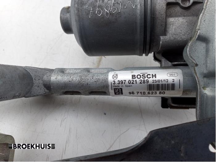 Ruitenwissermotor voor van een Peugeot 3008 I (0U/HU) 2.0 HDiF 16V 2012