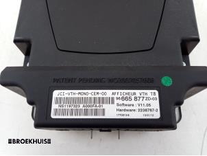Head-up display van een Peugeot 3008 I (0U/HU) 2.0 HDiF 16V 2012