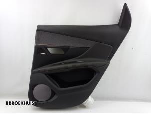 Gebruikte Portierbekleding 4Deurs rechts-achter Peugeot 3008 II (M4/MC/MJ/MR) 1.2 12V e-THP PureTech 130 Prijs € 75,00 Margeregeling aangeboden door Autobedrijf Broekhuis B.V.
