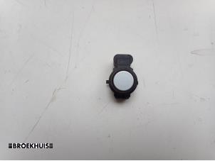 Gebruikte Parkeersensor BMW 1 serie (F20) 116d 1.5 12V TwinPower Prijs € 20,00 Margeregeling aangeboden door Autobedrijf Broekhuis B.V.