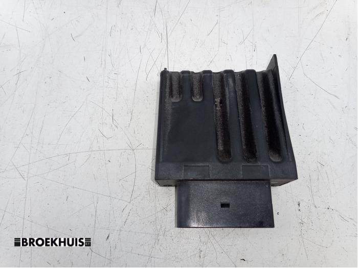 Gebruikte Brandstofpomp module Skoda Superb Combi (3V5) 2.0 TDI Prijs € 40,00 Margeregeling aangeboden door Autobedrijf Broekhuis B.V.