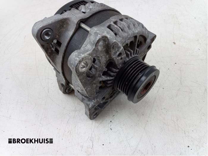 Gebruikte Dynamo Porsche Macan (95B) 3.6 V6 24V Turbo Prijs € 225,00 Margeregeling aangeboden door Autobedrijf Broekhuis B.V.