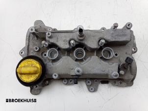 Gebruikte Kleppendeksel Renault Clio IV Estate/Grandtour (7R) 0.9 Energy TCE 90 12V Prijs € 50,00 Margeregeling aangeboden door Autobedrijf Broekhuis B.V.