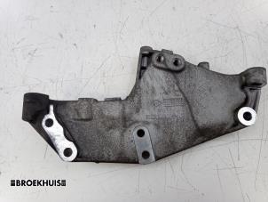 Gebruikte Motorsteun Opel Vivaro 2.0 CDTI 16V Prijs € 48,40 Inclusief btw aangeboden door Autobedrijf Broekhuis B.V.