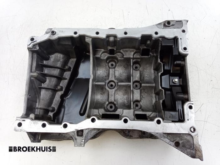 Gebruikte Carterpan Opel Vivaro 2.0 CDTI 16V Prijs € 84,70 Inclusief btw aangeboden door Autobedrijf Broekhuis B.V.