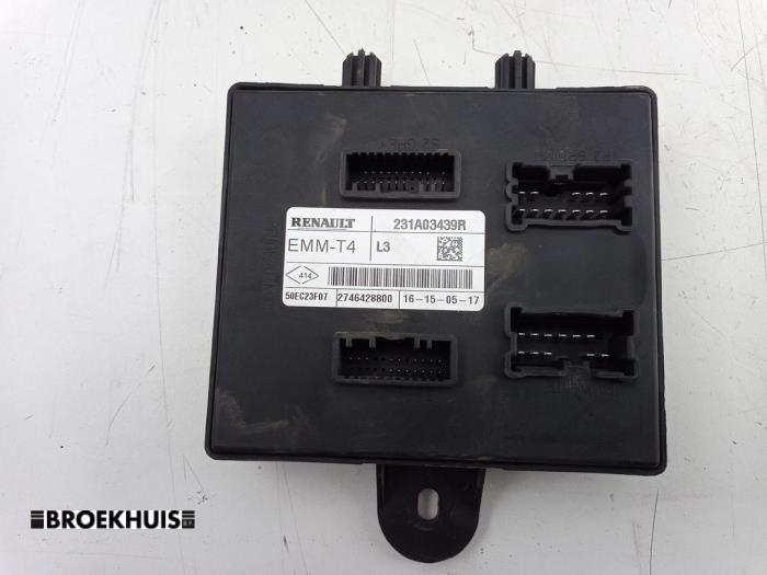 Gebruikte Start/Stop computer Renault Clio IV Estate/Grandtour (7R) 1.5 Energy dCi 90 FAP Prijs € 100,00 Margeregeling aangeboden door Autobedrijf Broekhuis B.V.