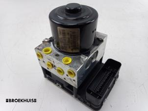 Gebruikte ABS Pomp BMW 6 serie Gran Coupe (F06) M6 V8 32V Competition Package Prijs € 300,00 Margeregeling aangeboden door Autobedrijf Broekhuis B.V.