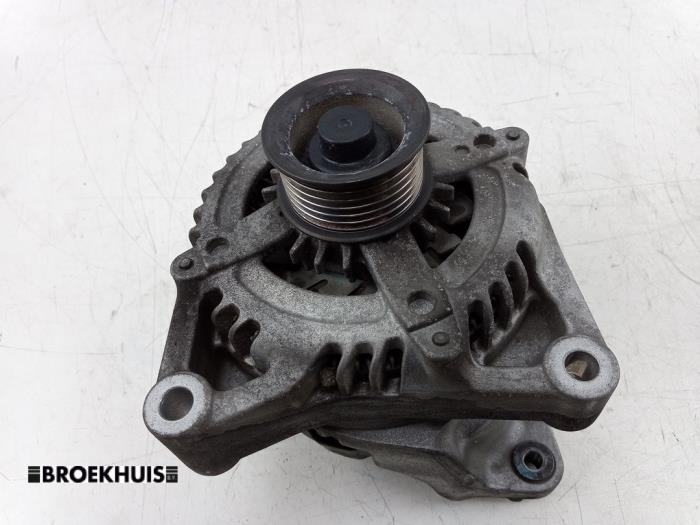 Dynamo van een BMW 4 serie Gran Coupe (F36) 420d 2.0 16V 2015