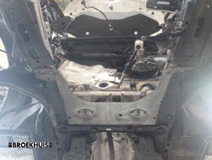 Gebruikte Subframe Renault Clio IV Estate/Grandtour (7R) 0.9 Energy TCE 90 12V Prijs € 60,00 Margeregeling aangeboden door Autobedrijf Broekhuis B.V.