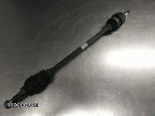 Gebruikte Aandrijfas rechts-achter Mercedes CLA Shooting Brake (117.9) 2.0 CLA-250 Turbo 16V 4-Matic Prijs € 150,00 Margeregeling aangeboden door Autobedrijf Broekhuis B.V.