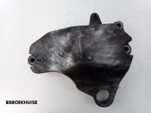 Gebruikte Motorsteun Mercedes CLA Shooting Brake (117.9) 2.0 CLA-250 Turbo 16V 4-Matic Prijs € 10,00 Margeregeling aangeboden door Autobedrijf Broekhuis B.V.