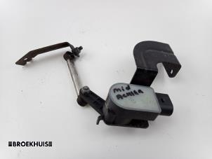 Gebruikte Xenon hoogteregelaar Nissan Leaf (ZE1) 39/40kWh Prijs € 35,00 Margeregeling aangeboden door Autobedrijf Broekhuis B.V.