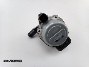 Gebruikte Watercirculatiepomp Nissan Leaf (ZE1) 40kWh Prijs op aanvraag aangeboden door Autobedrijf Broekhuis B.V.