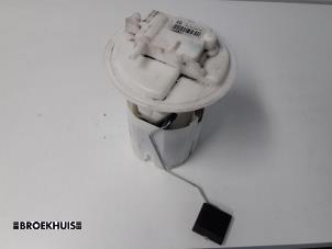 Gebruikte Tank element Pomp Citroen C4 Picasso (UD/UE/UF) 1.8 16V Prijs € 35,00 Margeregeling aangeboden door Autobedrijf Broekhuis B.V.