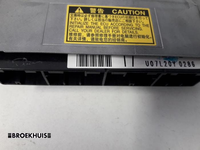 Esp computer van een Toyota Prius (NHW20) 1.5 16V 2008