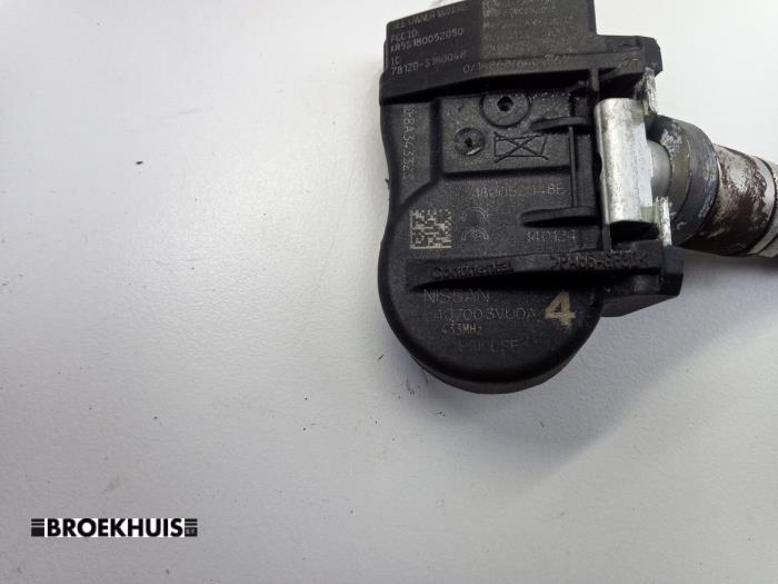 Bandenspanningsensor van een Nissan Note (E12) 1.2 DIG-S 98 2014