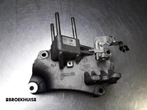 Gebruikte Motorrubber Opel Combo 1.3 CDTI 16V Prijs € 36,30 Inclusief btw aangeboden door Autobedrijf Broekhuis B.V.