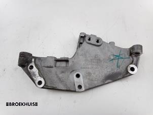 Gebruikte Motorrubber Renault Trafic New (FL) 2.0 dCi 16V 115 Prijs € 30,25 Inclusief btw aangeboden door Autobedrijf Broekhuis B.V.