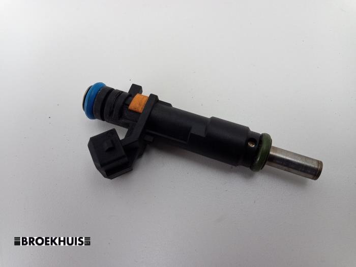 Injector (benzine injectie) van een Opel Zafira (M75) 1.8 16V Ecotec 2012