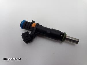 Gebruikte Injector (benzine injectie) Opel Zafira (M75) 1.8 16V Ecotec Prijs € 35,00 Margeregeling aangeboden door Autobedrijf Broekhuis B.V.