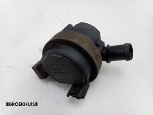 Gebruikte Waterpomp Renault Master III (EV/HV/UV/VA/VB/VD/VF/VG/VJ) 2.3 dCi 165 16V FWD Prijs € 30,25 Inclusief btw aangeboden door Autobedrijf Broekhuis B.V.