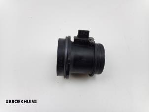 Gebruikte Luchtmassameter Porsche Cayenne II (92A) 3.0 D V6 24V Prijs € 25,00 Margeregeling aangeboden door Autobedrijf Broekhuis B.V.