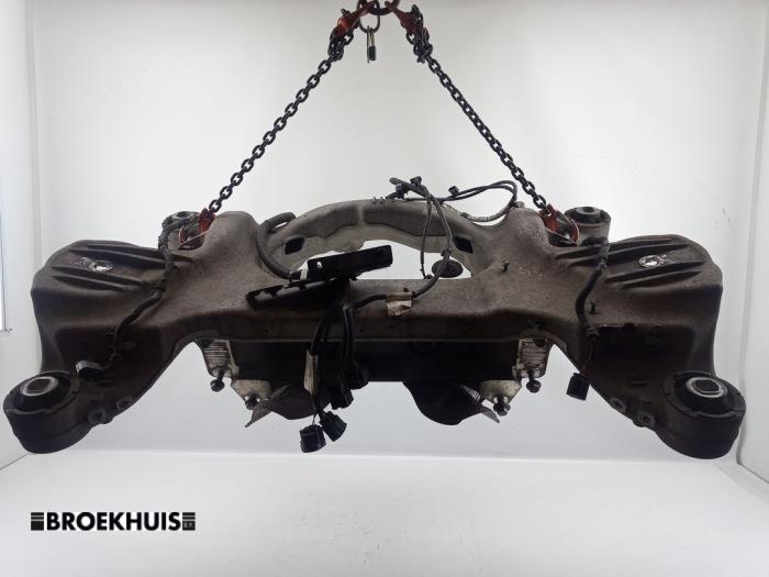 Gebruikte Subframe Landrover Range Rover IV (LG) 4.4 SDV8 32V Prijs € 400,00 Margeregeling aangeboden door Autobedrijf Broekhuis B.V.