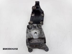 Gebruikte Motorsteun Audi A6 (C7) 2.0 TDI 16V Prijs € 35,00 Margeregeling aangeboden door Autobedrijf Broekhuis B.V.