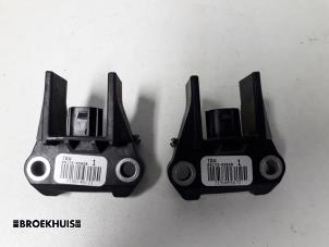 Gebruikte Airbag Sensor Toyota Yaris II (P9) 1.33 16V Dual VVT-I Prijs € 25,00 Margeregeling aangeboden door Autobedrijf Broekhuis B.V.