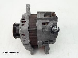 Gebruikte Dynamo Mitsubishi Space Star (A0) 1.0 12V Prijs € 40,00 Margeregeling aangeboden door Autobedrijf Broekhuis B.V.