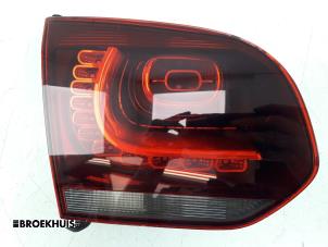 Gebruikte Achterlicht links Volkswagen Golf VI (5K1) 2.0 GTI 16V Edition 35 Prijs € 50,00 Margeregeling aangeboden door Autobedrijf Broekhuis B.V.