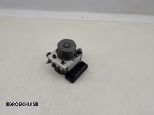 Gebruikte ABS Pomp Mercedes Citan (415.6) 1.5 108 CDI Prijs € 60,50 Inclusief btw aangeboden door Autobedrijf Broekhuis B.V.