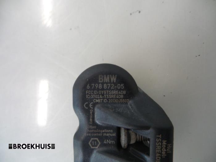 Bandenspanningsensor van een BMW X4 (F26) xDrive30d 24V 2015