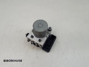 Gebruikte ABS Pomp MG ZS EV Prijs € 275,00 Margeregeling aangeboden door Autobedrijf Broekhuis B.V.