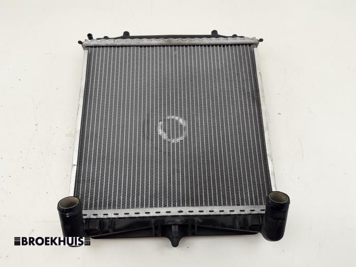 Gebruikte Radiateur Porsche Boxster (986) 3.2 S 24V Prijs € 100,00 Margeregeling aangeboden door Autobedrijf Broekhuis B.V.