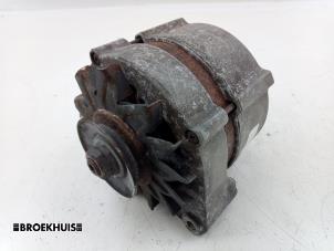 Gebruikte Dynamo Mercedes S (W126) 420 SE,SEL Prijs € 100,00 Margeregeling aangeboden door Autobedrijf Broekhuis B.V.