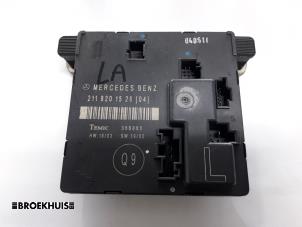 Gebruikte Deur module Mercedes E (W211) 2.2 E-200 CDI 16V Prijs € 25,00 Margeregeling aangeboden door Autobedrijf Broekhuis B.V.