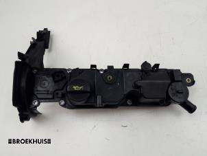 Gebruikte Kleppendeksel Peugeot 5008 I (0A/0E) 1.6 HDiF 16V Prijs € 30,00 Margeregeling aangeboden door Autobedrijf Broekhuis B.V.