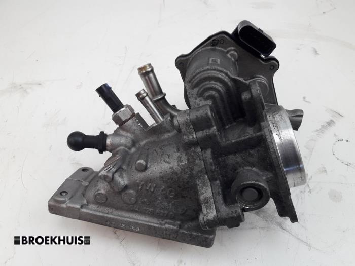 Gebruikte Gasklephuis Skoda Octavia Combi (5EAC) 1.6 TDI GreenTec 16V Prijs € 25,00 Margeregeling aangeboden door Autobedrijf Broekhuis B.V.