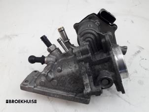 Gebruikte Gasklephuis Skoda Octavia Combi (5EAC) 1.6 TDI GreenTec 16V Prijs € 25,00 Margeregeling aangeboden door Autobedrijf Broekhuis B.V.