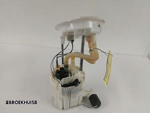 Gebruikte Tank element Pomp BMW 3 serie Touring (F31) 320d 2.0 16V Prijs € 30,00 Margeregeling aangeboden door Autobedrijf Broekhuis B.V.