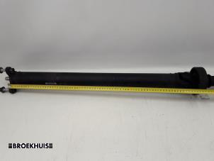 Tussenas van een BMW 3 serie Touring (F31) 320d 2.0 16V 2013
