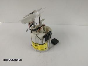 Gebruikte Tank element Pomp Mercedes E Estate (S212) E-200 CGI 16V BlueEfficiency Prijs € 50,00 Margeregeling aangeboden door Autobedrijf Broekhuis B.V.