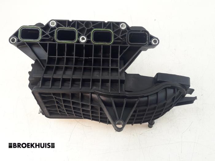 Gebruikte Inlaatspruitstuk Volkswagen Golf VI (5K1) 1.4 TSI 122 16V Prijs € 35,00 Margeregeling aangeboden door Autobedrijf Broekhuis B.V.