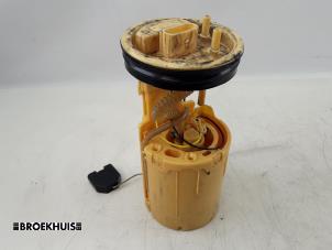 Gebruikte Tank element Pomp Volkswagen Transporter T5 2.0 TDI DRF Prijs € 54,45 Inclusief btw aangeboden door Autobedrijf Broekhuis B.V.