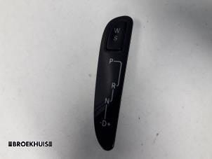 Gebruikte Standenschakelaar automaatbak Mercedes C Combi (S203) 2.2 C-220 CDI 16V Prijs € 15,00 Margeregeling aangeboden door Autobedrijf Broekhuis B.V.