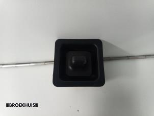 Gebruikte Spiegel Schakelaar Mercedes 190E/D Prijs € 10,00 Margeregeling aangeboden door Autobedrijf Broekhuis B.V.