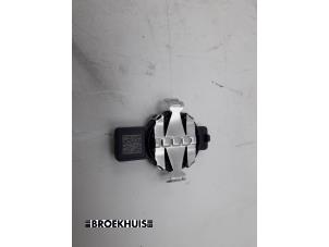 Gebruikte Sensor regen Volkswagen Golf VIII (CD1) 1.0 eTSI 12V Prijs € 35,00 Margeregeling aangeboden door Autobedrijf Broekhuis B.V.
